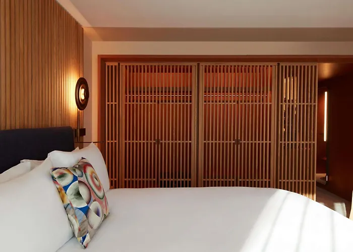 So/ Hotel 5*
