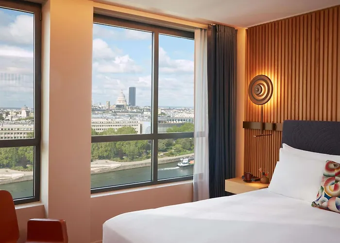 So/ Hotel 5*