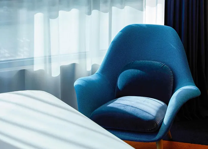 Hotel So/