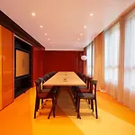 Hotel So/