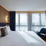 So/ Hotel
