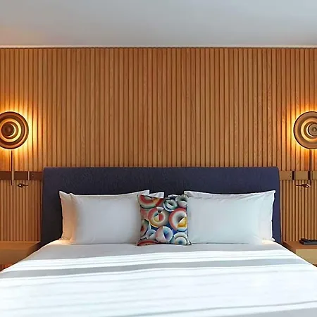 So/ Hotell