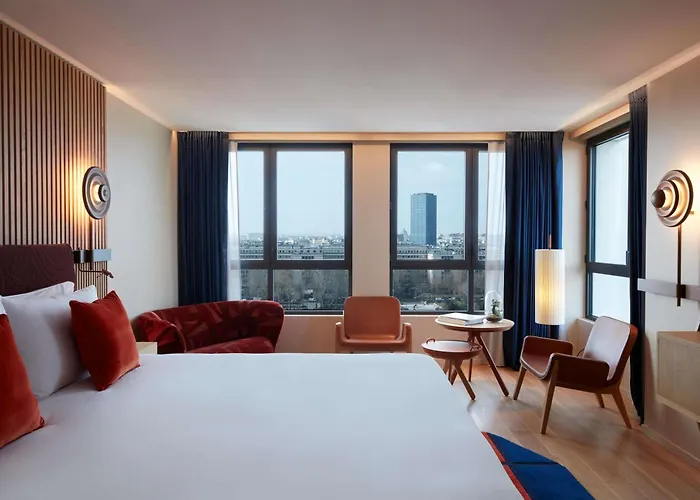 Hotel So/