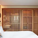 Hotel So/