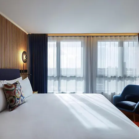 So/ Hotel